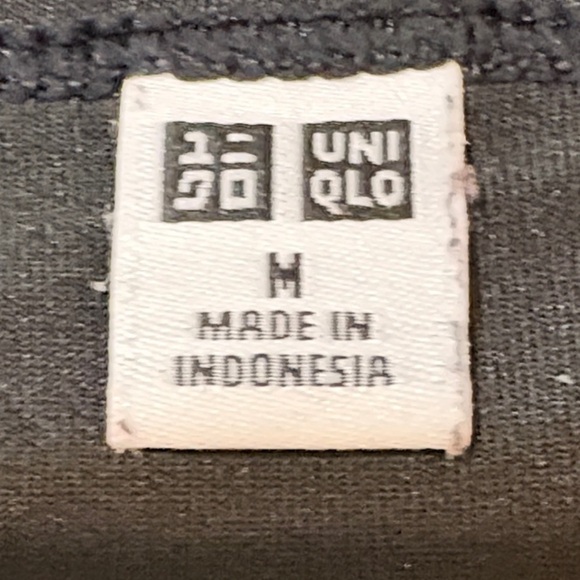 Uniqlo Women’s Black V-Neck Long Sleeve Spandex Blend Shirt Size Medium - Picture 3 of 8